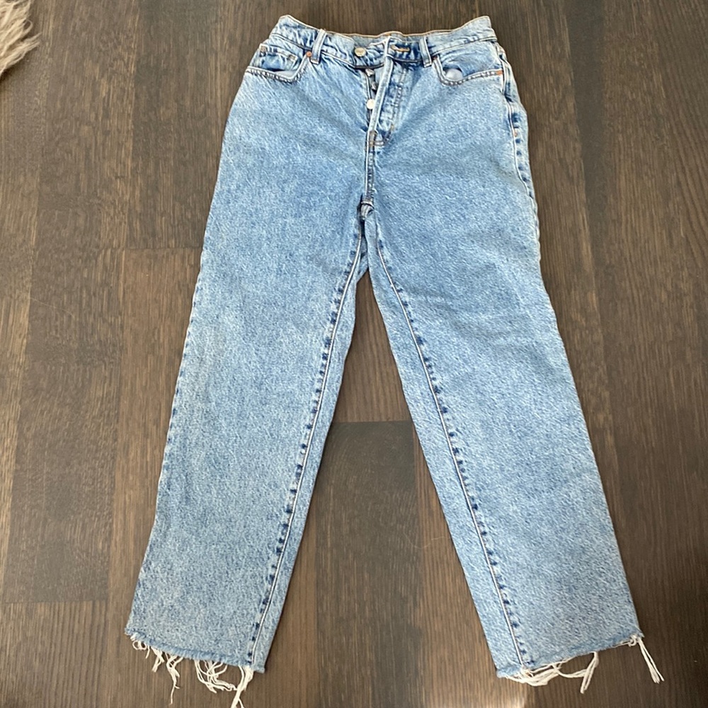 PACSUN BLUE HIGHRISE STRAIGHT JEANS WITH FRAYED EDGES BELT LOOP AND POCKETES 25